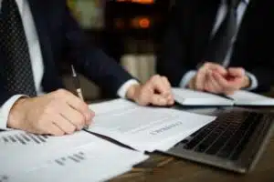 ιδιωτικό συμφωνητικό κόστος και νομικές λεπτομέρειες με δικηγόρο