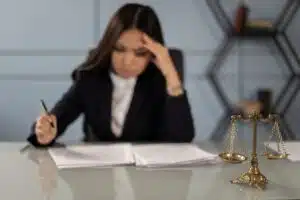 Επικύρωση από δικηγόρο και επίσημες μεταφράσεις εγγράφων